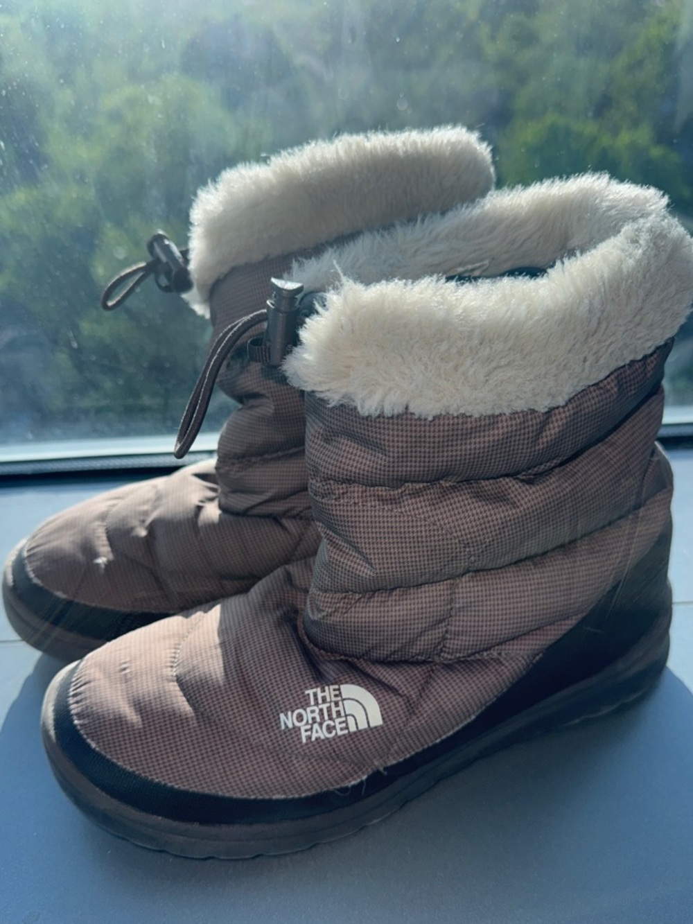 The North Face Women's Tan Puffy Winter Boots with Faux-Fur Cuff